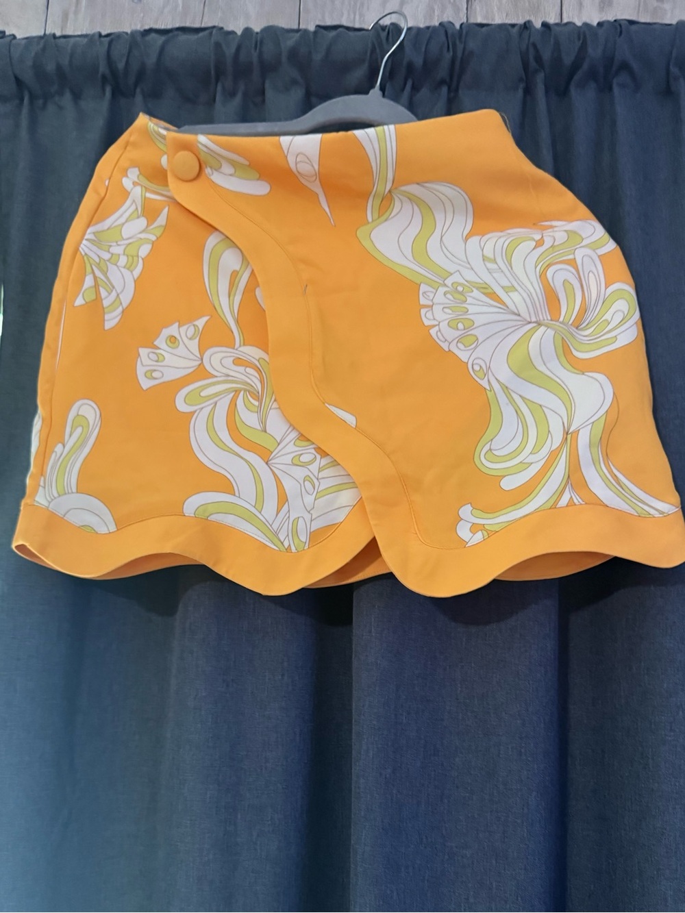 Galita Retro Mod Halter Top & Skort Set NWOT pucci vibes - Picture 2 of 3